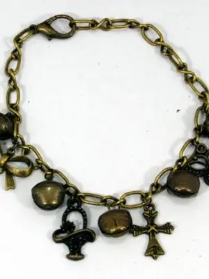 Pulsera cadena bronce con dijes surtidos