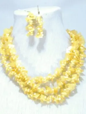 Conjunto de aro y collar de fiesta de lentejuelas cuadradas natural