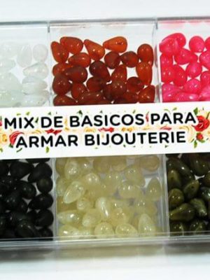 Caja acrílica con bolitas gotas acrilicas