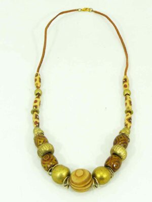 Collar de cadena tiento y bolones de madera - Temporada 2024