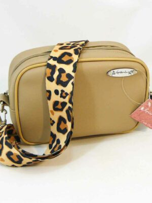 Bandolera de símil cuero - 20x15x6 - Marca SETIEMBRE - ARENA