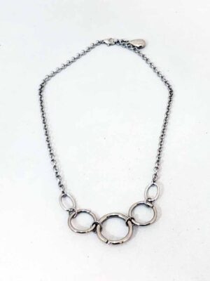 Collar choker de cadena y argollas