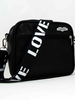 Bandolera de símil cuero - 22x18x7 - Marca CORAZONAR - Forrada - NEGRA CINTA LOVE