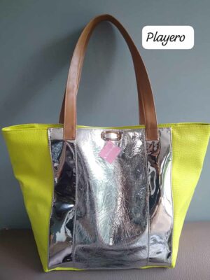 Bolso urbano 35x40x20 - Marca SETIEMBRE - Forrado - PLATEADO Y NEON