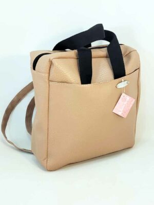 Bolso mochila de cuero sintético 26x26x8 - Marca Septiembre - Forrada - ARENA