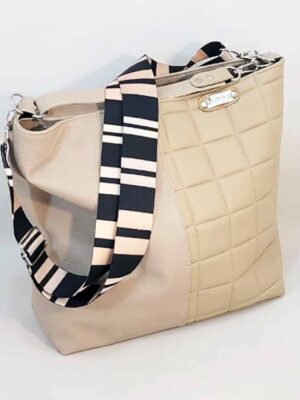 Bolso de cuero sintético 30x30x15 - Marca SETIEMBRE - Forrada - ARENA