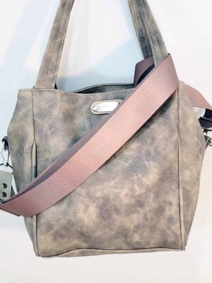 Bandolera cartera de cuero sintético - 25x25x18 - Marca SETIEMBRE - ARENA