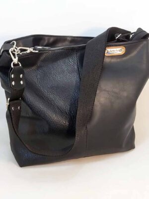 Bolso de cuero sintético 30x30x15 - Marca SETIEMBRE - Forrada - NEGRA