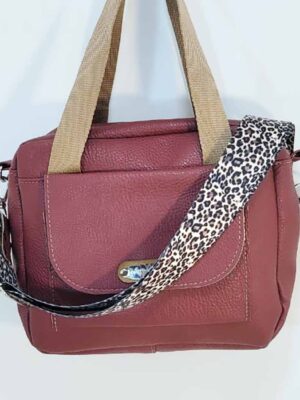 Bandolera bolsito de cuero sintético - 25x18x8 - Marca SETIEMBRE - BORRAVINO