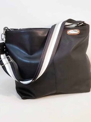 Bolso de cuero sintético 30x30x15 - Marca SETIEMBRE - Forrada - NEGRO