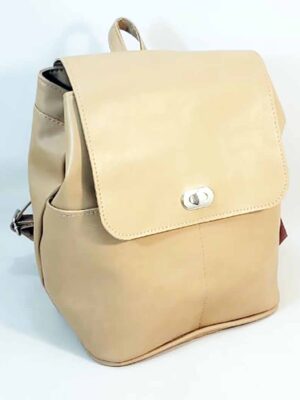 Mochila de cuero sintético 30x30x15 - Marca Septiembre - Forrada - ARENA