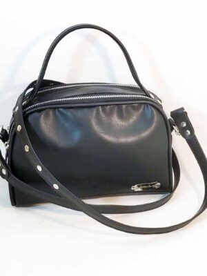 Bandolera de cuero sintético - 22x15x9 - Marca SETIEMBRE - Forrada - NEGRO
