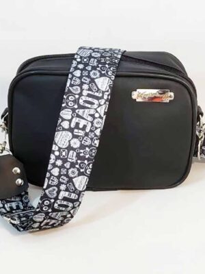 Bandolera de símil cuero - 20x14x7 - Marca SETIEMBRE - Forrada - NEGRA