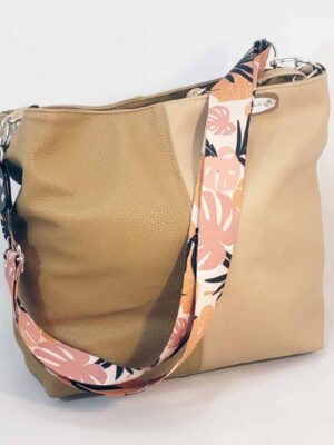 Bolso de cuero sintético 30x30x15 - Marca SETIEMBRE - Forrada - CAMEL