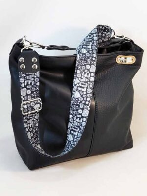 Bolso de cuero sintético 30x30x15 - Marca SETIEMBRE - Forrada - NEGRA